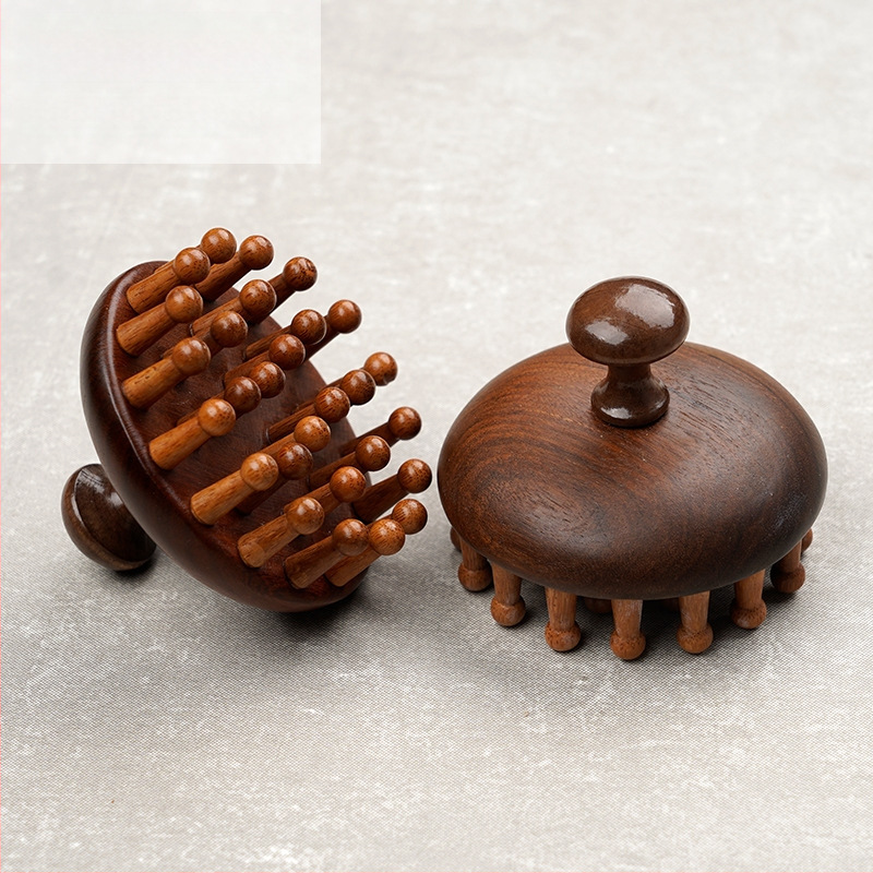 Masážni češalj od sandalovine, oblik diska, marka Xin Chen Xuan