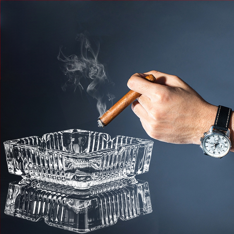 Négyzet alakú üveghamutál logónyomással, testreszabható dekoráció (Anyag: Üveg; Logónyomás: Lehetséges; Testreszabás: Elérhető; Stílus: Kínai stílus, Könnyed luxus)