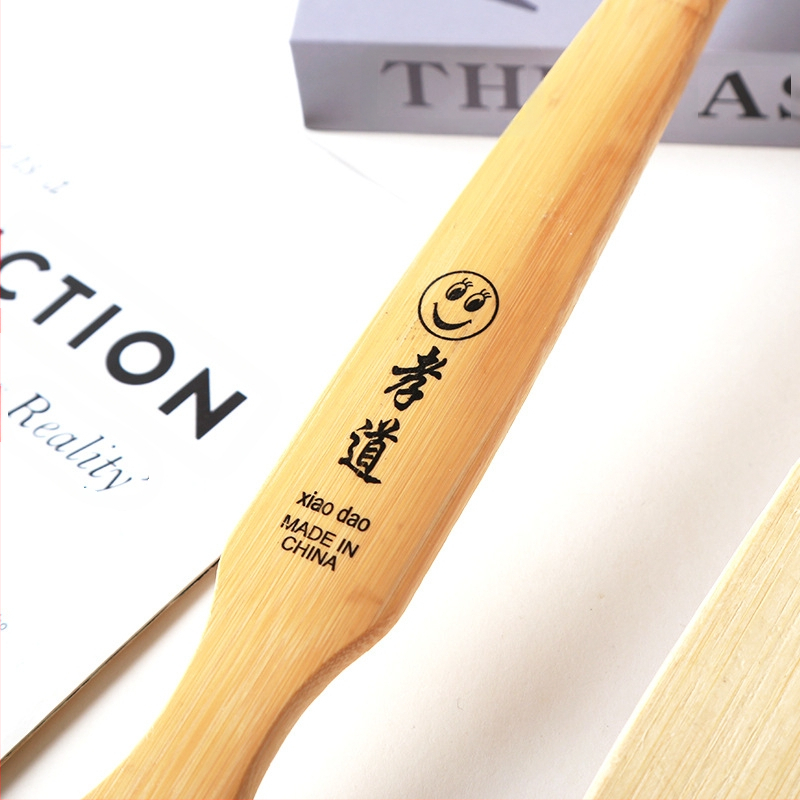 Grebalica za leđa od plastike i smole – namijenjena grebanju