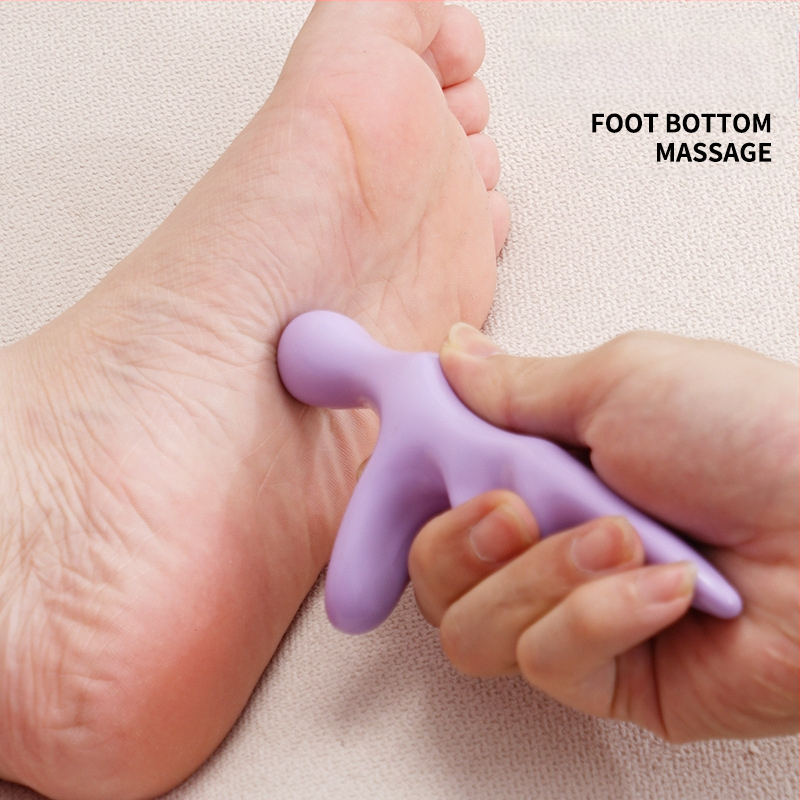 Rokas masāžas kāju masieris — mehāniska vadība; nav nepieciešama barošana; kaula galvas dizains; piemērots kājām un pēdām; trīs masāžas galvas tipi: izliektā apaļa, akupunktūras tipa, apaļa