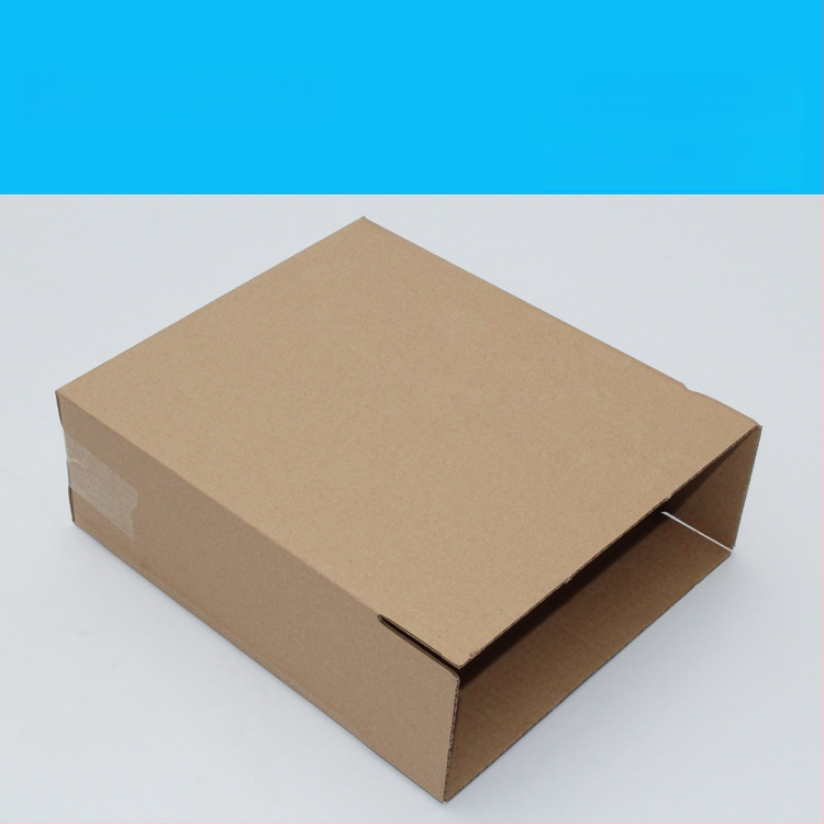 Опаковъчна кутия от гофриран картон, без печат, размери 250×250×100 мм, дебелина 3 мм, твърдост W3A