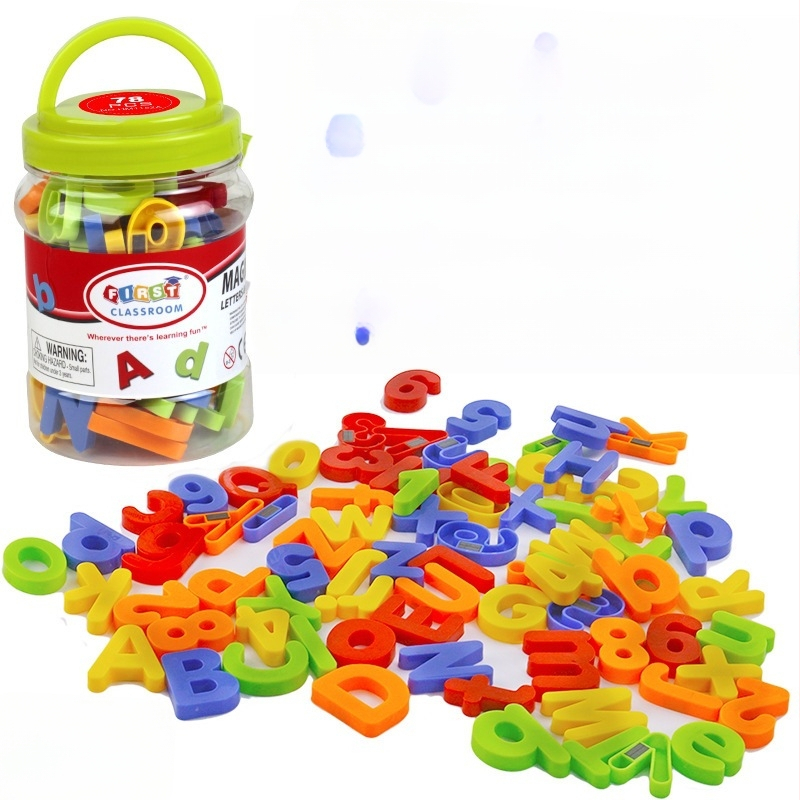 Magnētisks agrīnā izglītības komplekts: angļu alfabēta burti, skaitļi un Pinyin magnēti lasīšanai; plastmasa; vecums 4–6 gadi