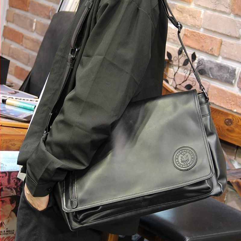 Férfi vállon átvethető táska, koreai-stílusú, nagy kapacitású dokumentumtáska, PU anyag, PU bélés