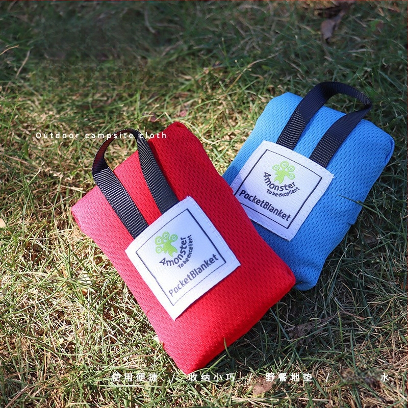 Piknika segums no neilona, mitrumizturīgs un smilšu izturīgs, 210T dimanta neilona raksts (vairākām personas)