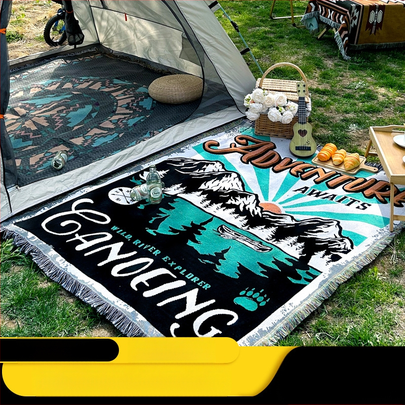 Medvilninis pledas sofai su kutais yra džakardo raštu, 800-999 g, peizažo raštas, šiuolaikiškas paprastas stilius, tinkamas visoms metų laikams