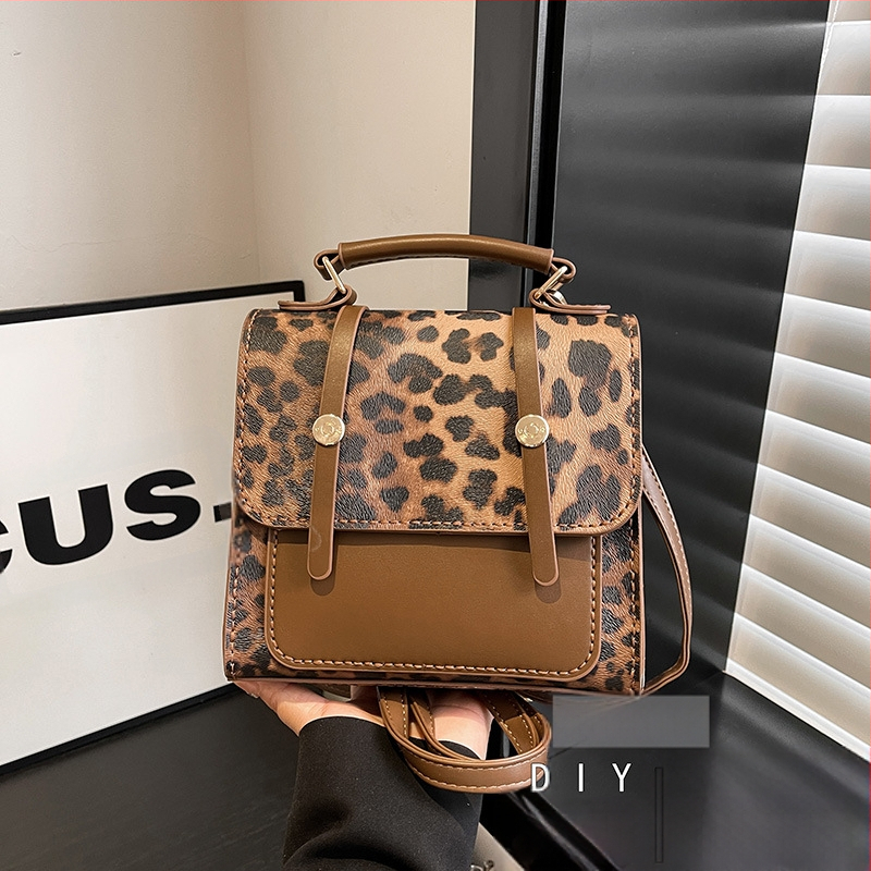 Кембридж стил чанта за рамо от PU, без подплата, затваряне с капак, две дръжки за рамо, подходяща за ежедневна употреба