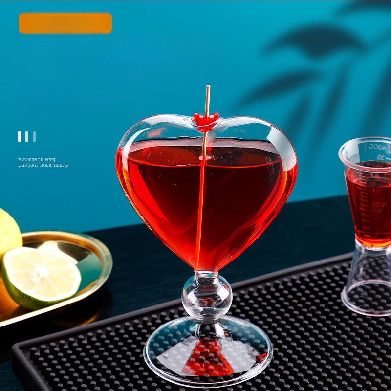 Two Bar südamekujuline klaas kokteiliklaas, jaapani stiilis, logotip trükitud, veiniklaas