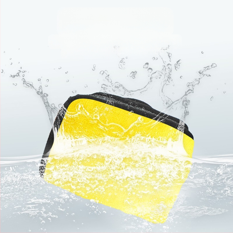 Automobilių plovimo rankšluostis - dvipusis koralo flisas, be plaukelių, itin stora (Medžiaga: koralo flisas; Svoris: 70 g; Siūlių procesas: stranded yarn; Apdaila: dygsnis; Logotipo spausdinimas: Taip)