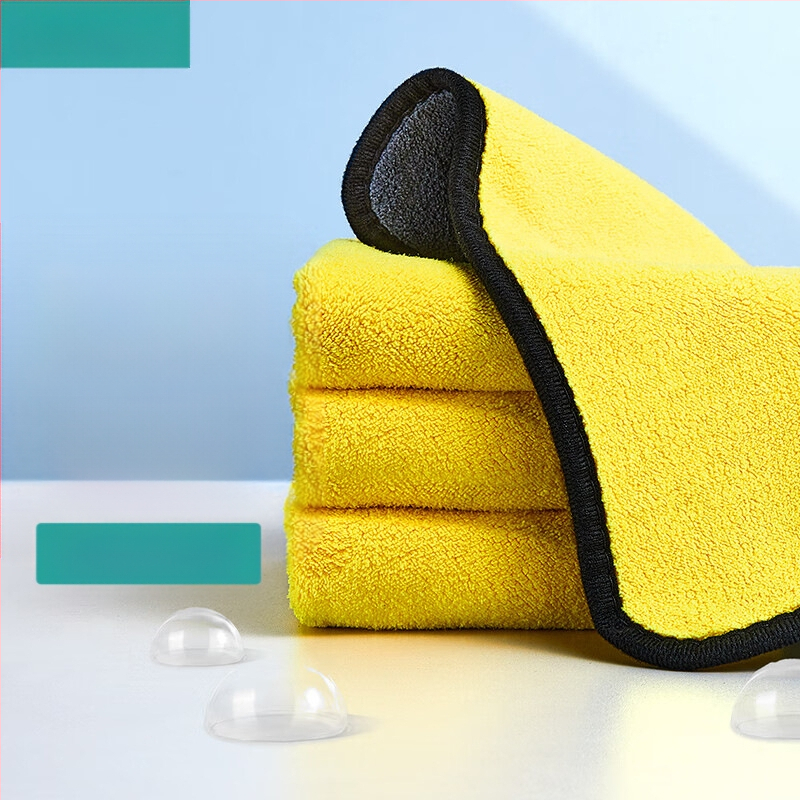 Automobilių plovimo rankšluostis - dvipusis koralo flisas, be plaukelių, itin stora (Medžiaga: koralo flisas; Svoris: 70 g; Siūlių procesas: stranded yarn; Apdaila: dygsnis; Logotipo spausdinimas: Taip)