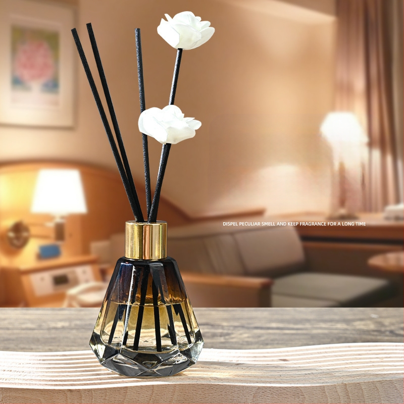 Stikla aromaterapijas pudelīte, bez uguns, caurspīdīgs gradienta apdare, zīmols Bofan, izcelsme Jiangsu, Ķīna, aromaterapijai.