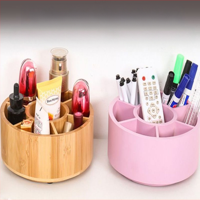 Medinis pasukamas stalo organizatorius su keliais skyrių, apskritos formos dizainas