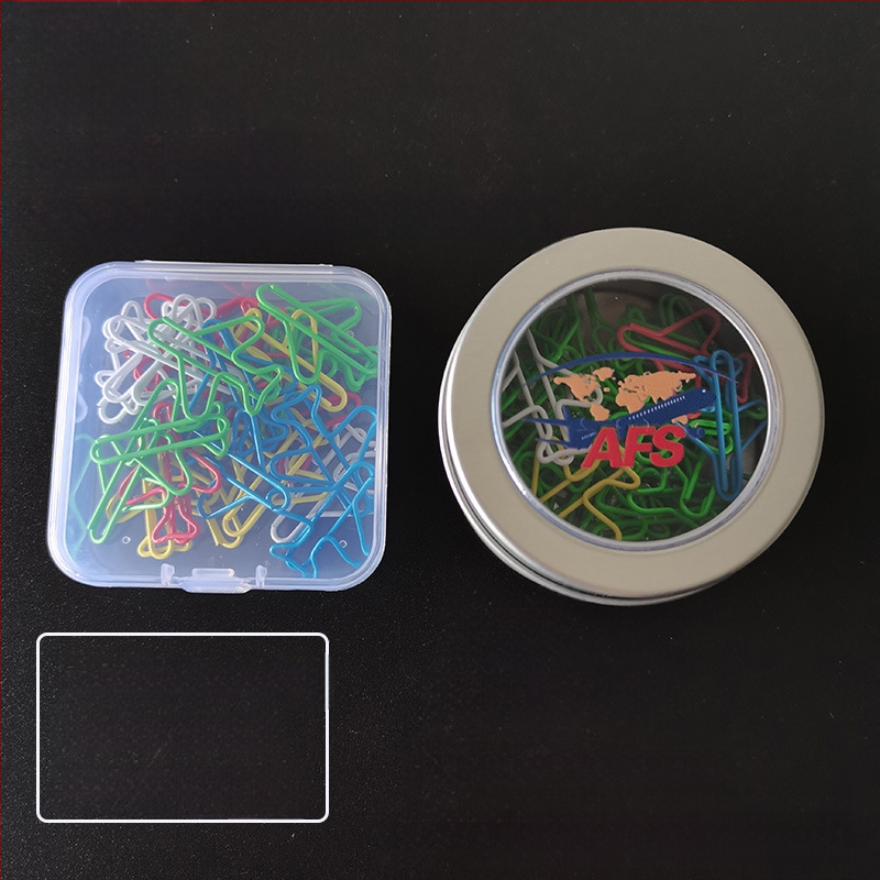 Boeing lėktuvo formos popieriaus segtukai, dėžutėje 30 vnt, metalas ir plastikas, modelis ZJ33