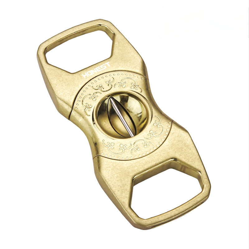 Cigāru šķēres ar V-veida izgravētu dizainu un dubulti asinātu nerūsējošā tērauda asmeni