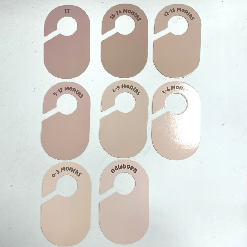 Kūdikių drabužių skyrikliai spintoje 1-24 mėnesių amžiaus, PVC medžiaga, UV spausdinimas, 8 lapų rinkinys