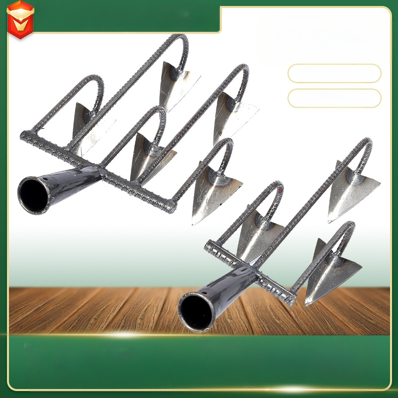 Trikampė daržo kastuvė su penkiais dantimis, mangano plienas, skirta žemei atpalaiduoti ir piktžolių naikinimui