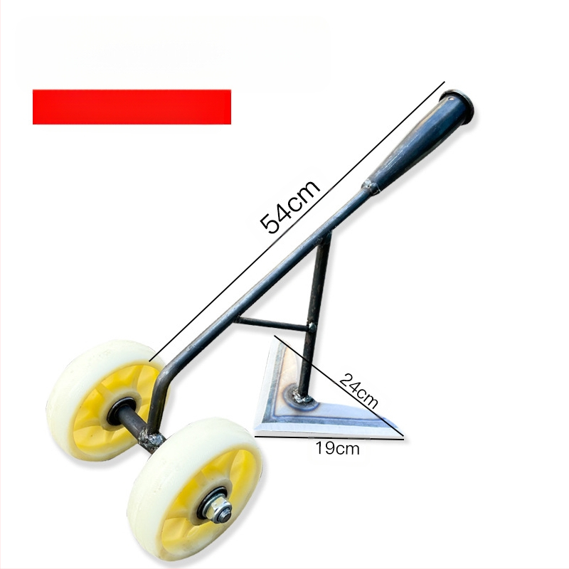 Trys viename ravėjimo įrankis su dviejų ratų pavara: dirvos atlaisvinimas, vagų formavimas ir daržovių tręšimas.