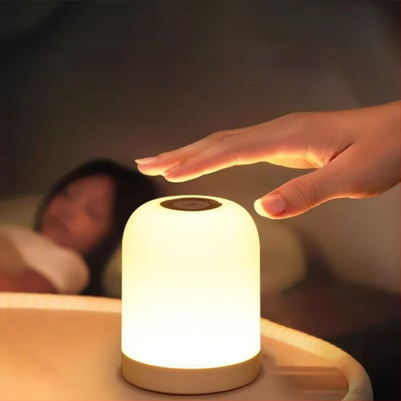Нощна лампа с вградена батерия, дистанционно управление, интелигентно околно осветление за защита на очите – настолна/нощна лампа за бюро, активирана чрез докосване