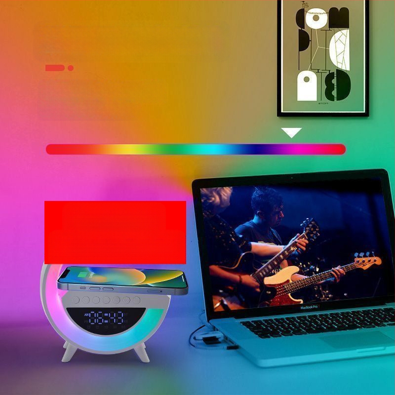 Bluetooth hangszóró, Bluetooth 5.3, beépített akkumulátor 1200–2000 mAh, 15W kimenet, vezeték nélküli töltés és hangulatos világítás, frekvenciatartomány 100Hz–20kHz