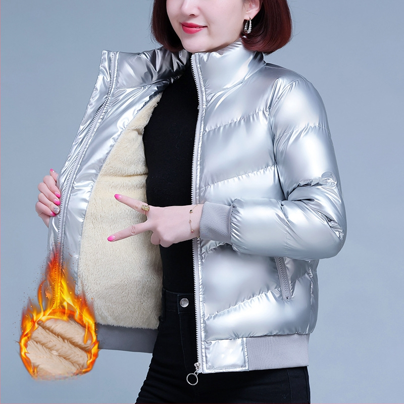 Moteriškas medvilnės pūkuotas paltas su užpildymu, itin storas, su stovinčia apykakle, ilgos rankovės, vidutinio ilgio