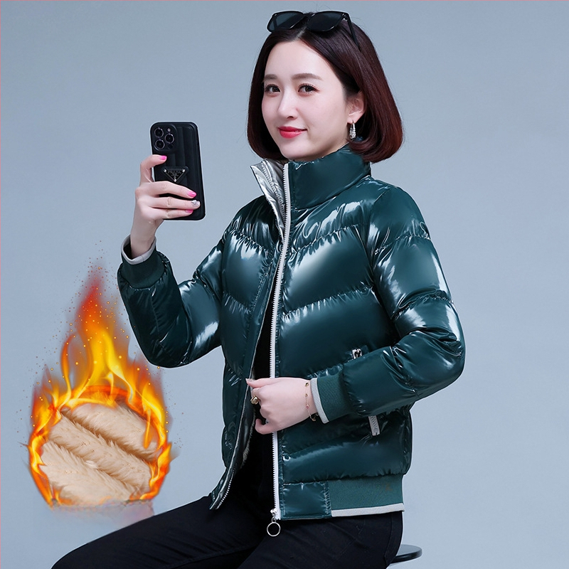 Moteriškas medvilnės pūkuotas paltas su užpildymu, itin storas, su stovinčia apykakle, ilgos rankovės, vidutinio ilgio