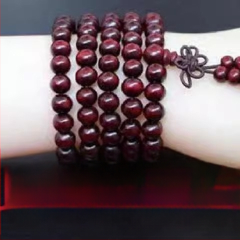 UV ochranná kapucňová bunda, voľný strih, dlhé rukávy, krátka dĺžka 40–50 cm, vlnená látka