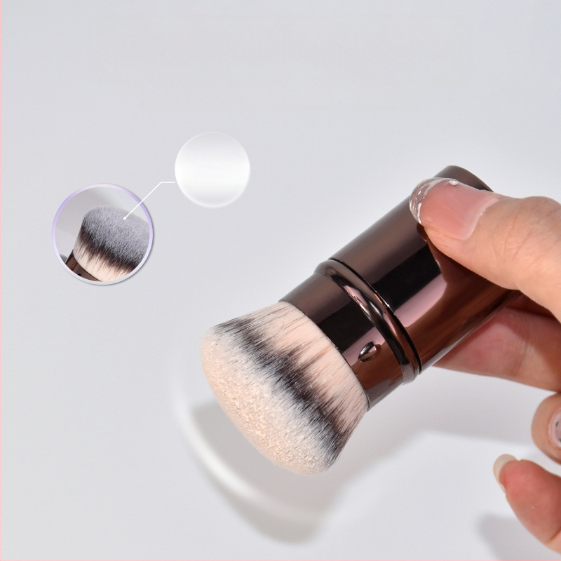 Phantom πτυσσόμενη βούρτσα foundation με μεταλλική λαβή, συνθετικές τρίχες, τσάντα, μονή συσκευασία