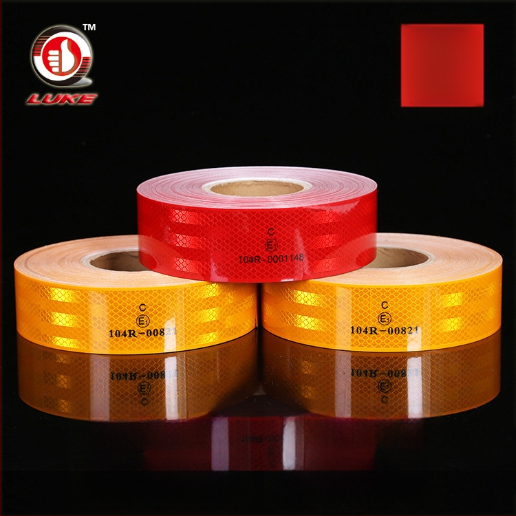 PET automobilio atšvaitinė juosta 104R, didelio intensyvumo, LUKE/Lujia prekės ženklas, pramonės standartas, atšvaitinės juostos serija, darbinė temperatūra -20–70°C, svoris 1150 g