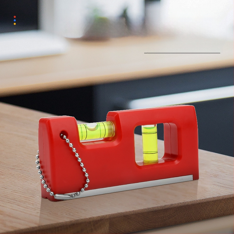 Магнитен мини нивелир с висяща верига и балонче за нивелиране за домашна поддръжка (Магнитен; Висяща верига; Балонче)