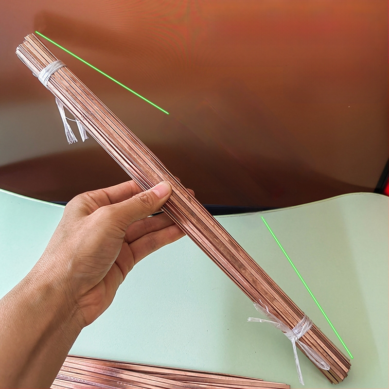 Elektroda za zavarivanje bakra i bakarnih legura s fosfornim bakrom, materijal fosforni bakar, zavarački napon 220 A, radna temperatura 100 °C, pogodna za hladnjake