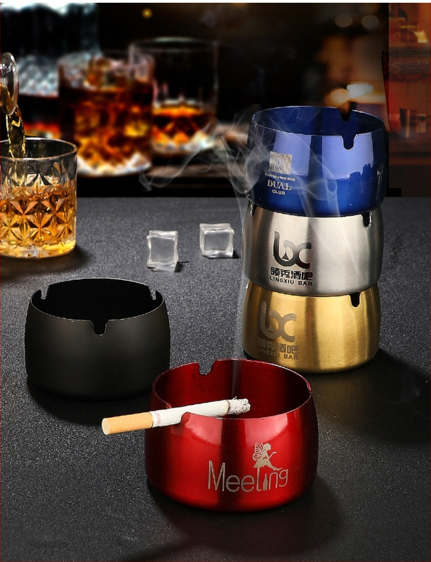 Rozsdamentes acél hamutartó tárolóval és logóval, minimalist dizájn