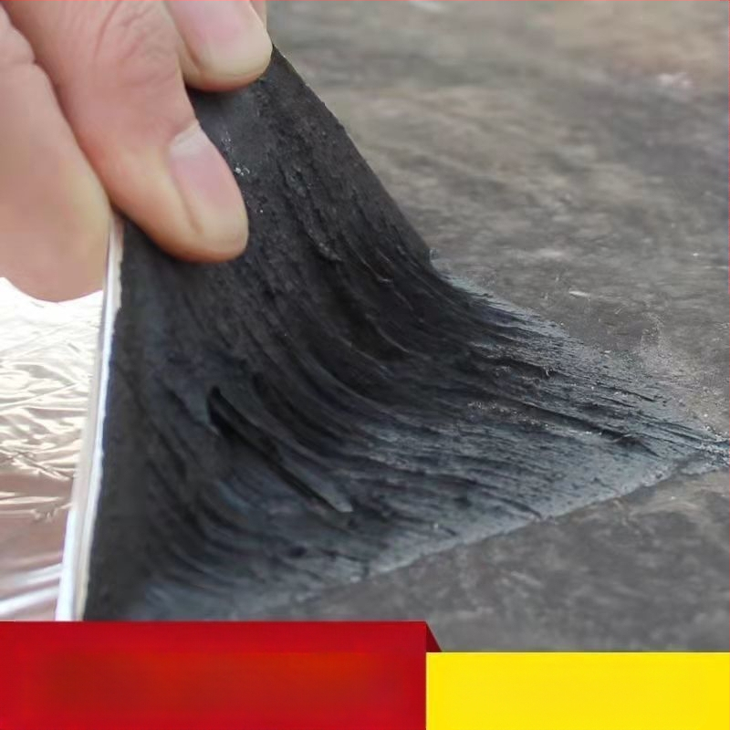 Jumta ūdensizolācijas un noplūdes labojuma materiāls ar SBS asfaltu pašlīmējošā izolācijas rulona veidā; gumija un plastmasa; slāņota forma; iegrimušā un izvirzītā virsma; zīmols Southern Star; mitrumizturīgs.