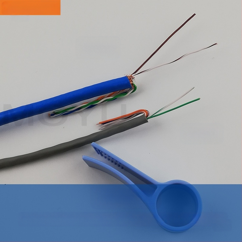 Устройство за развиване и изправяне на мрежов кабел за двойно усукан кабел и RJ45 конектор