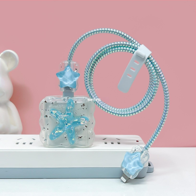 Carcasă protector TPU cristal pentru încărcător Apple și cablu USB-C pentru iPhone 15, antișoc, relief 3D, personalizabil