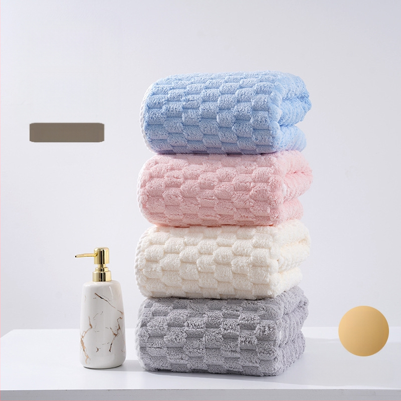 Veido rankšluostis iš koralų fliso – storintas, 80–100 g, paprastas audinys, 8020 poliesteris, odai draugiškas