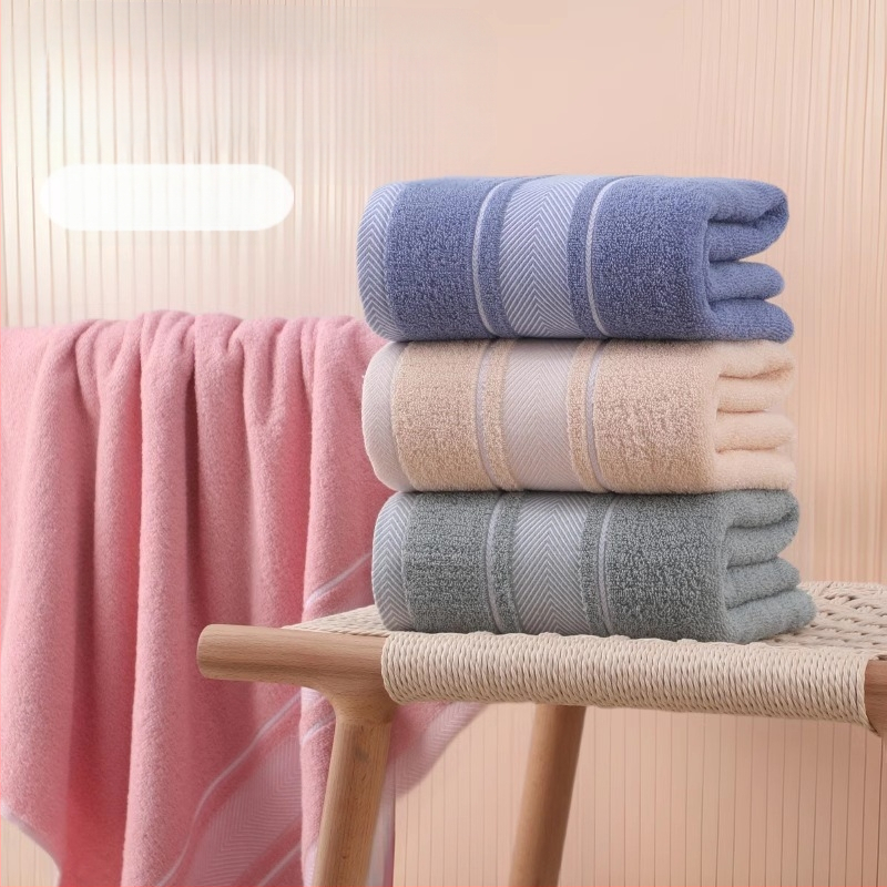 Vonios rankšluostis iš 100% medvilnės, 300–400 g, 32 siūlai, paprastas audinys, galimas apdirbimo pritaikymas