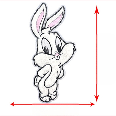 Pliušinis kiškio aplikacija drabužiams – siuvinėta, kiškio forma, karikatūros raštas