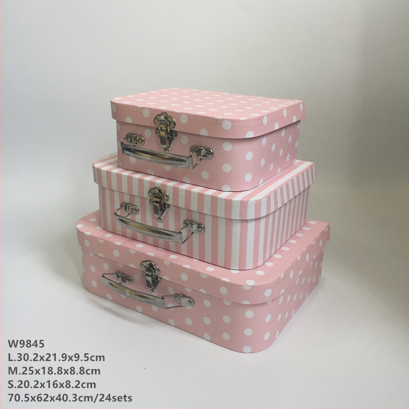 Сватбена подаръчна кутия за цветя с вечни цветя – Европейски ретро стил, преносим комплект от три куфара (модели W9844–W9847) с подаръчна опаковка