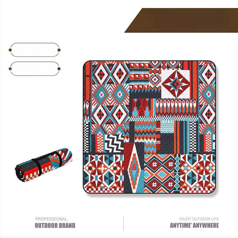 Kempinga piknika paklājs - ūdensizturīgs un mitrumu izturīgs, biezināts, viegli pārnēsājams, mazgājams veļas mašīnā; Materiāls: Chun Yafang; Svars: 900 g; Modelis MTN140; Piemērots vairākām personām