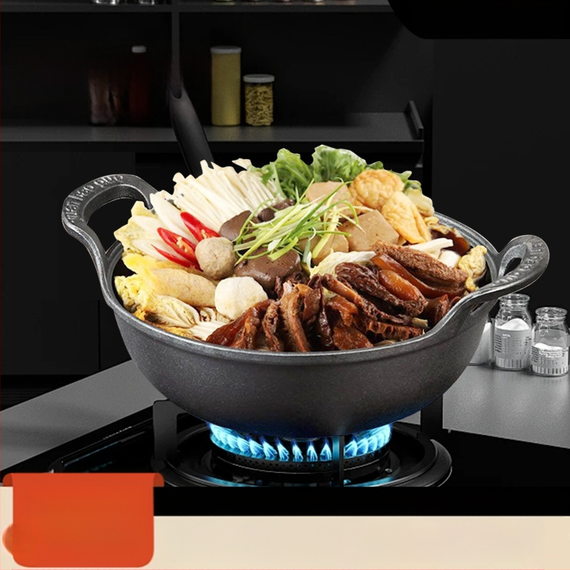 Geležinis wokas su dviejų rankenėlių, be dangos, mediniu dangteliu