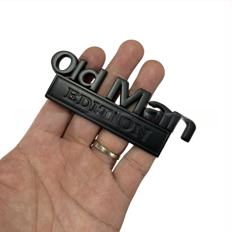 Metāla auto korpusa uzlīme, Old Man EDITION zīme, līmējamā uzlīme