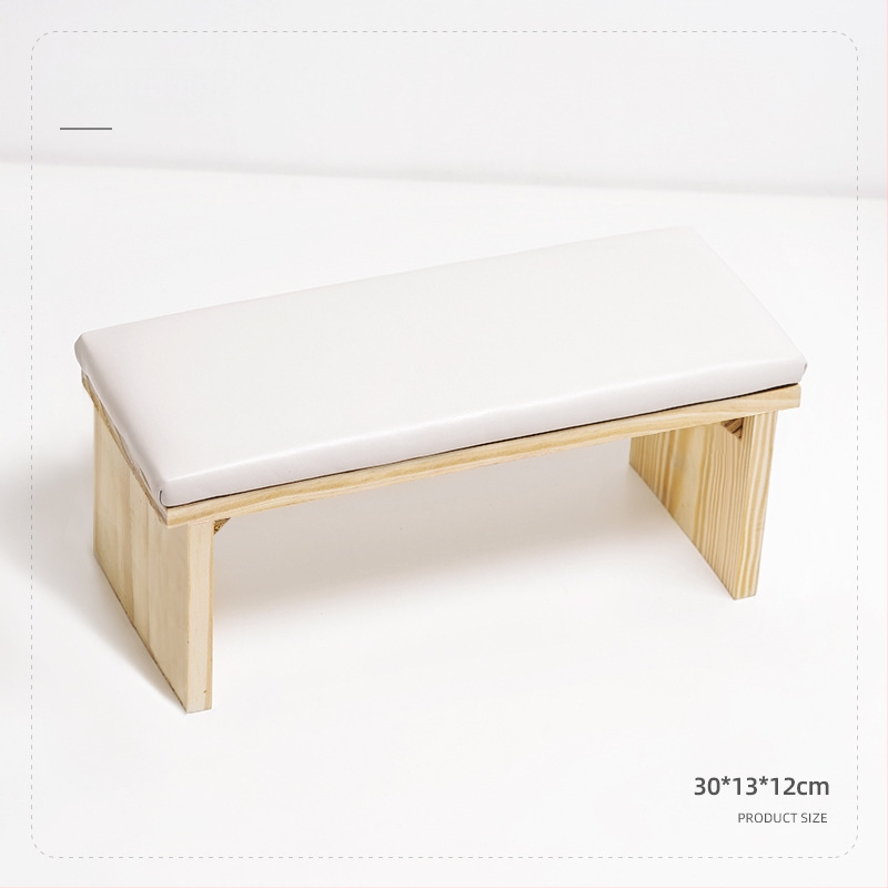 Ξύλινο μαξιλαράκι χεριού για μανικιούρ – μινιμαλιστικό φυσικό ξύλο, μοντέλο Nail Log Hand Pillow, 750 g, διάρκεια ζωής 3 ετών