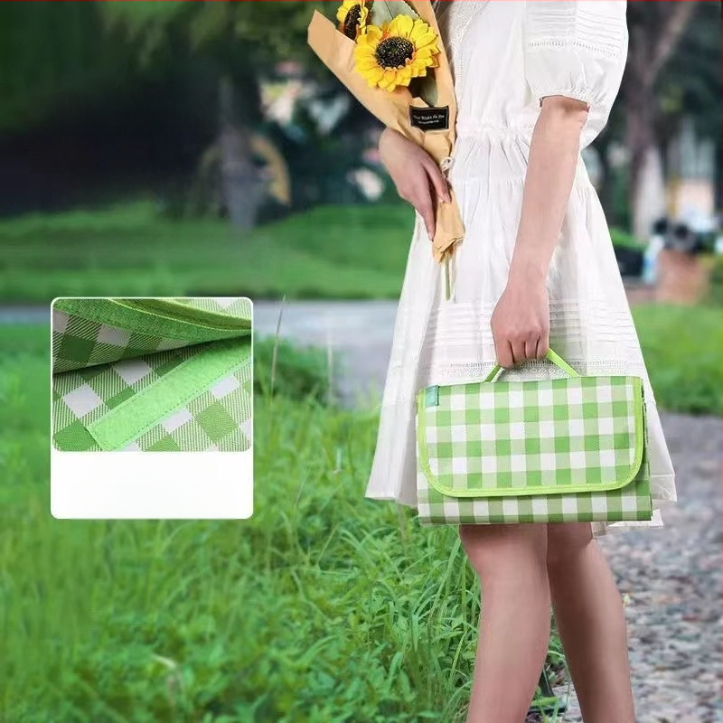 Mitrumizturīga piknika sega, neaudēts audums, 400 g, 5–6 cilvēkiem, modelis RT2356