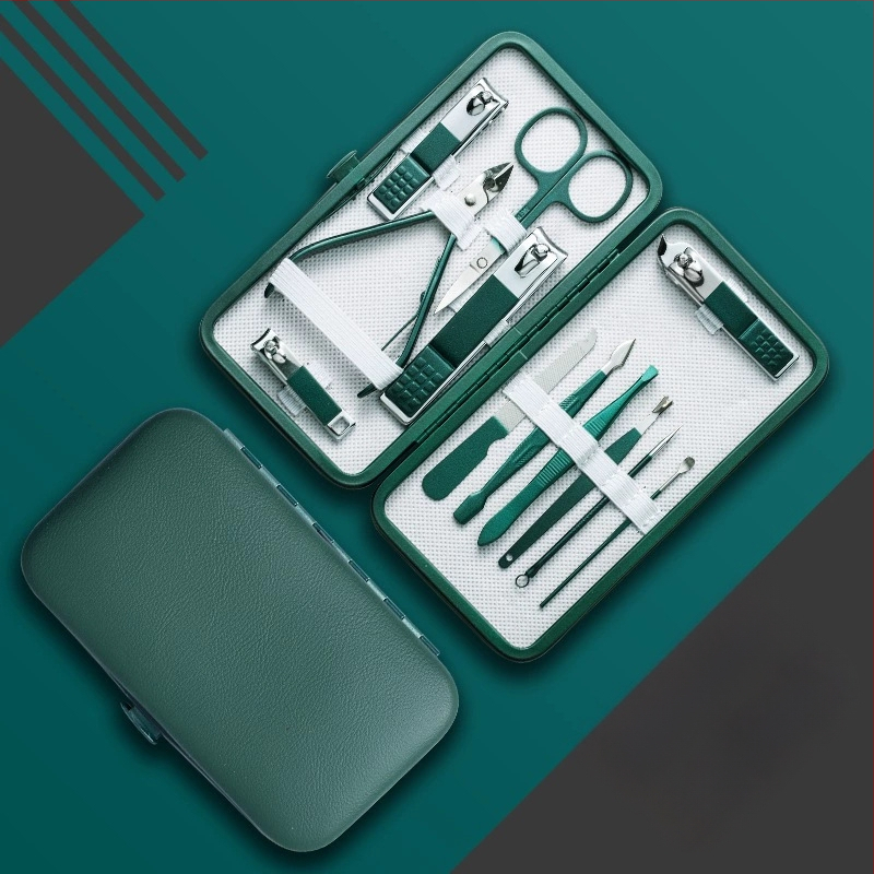 18-частов преносим комплект за маникюр – ножици за нокти и инструменти; материали: неръждаема стомана с електроплатина и въглеродна стомана; дизайн: преносим, плоска уста, наклонен дизайн; мултифункционални пинсети