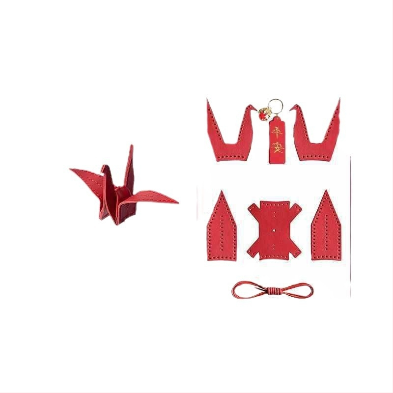 DIY set kožne viseće dekoracije za auto – crtani stil, aroma, unutarnja dekoracija