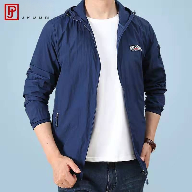 Мъжко леко слънцезащитно яке за лято, с качулка, свободен крой, найлонова материя, джобове с цип, спортен стил