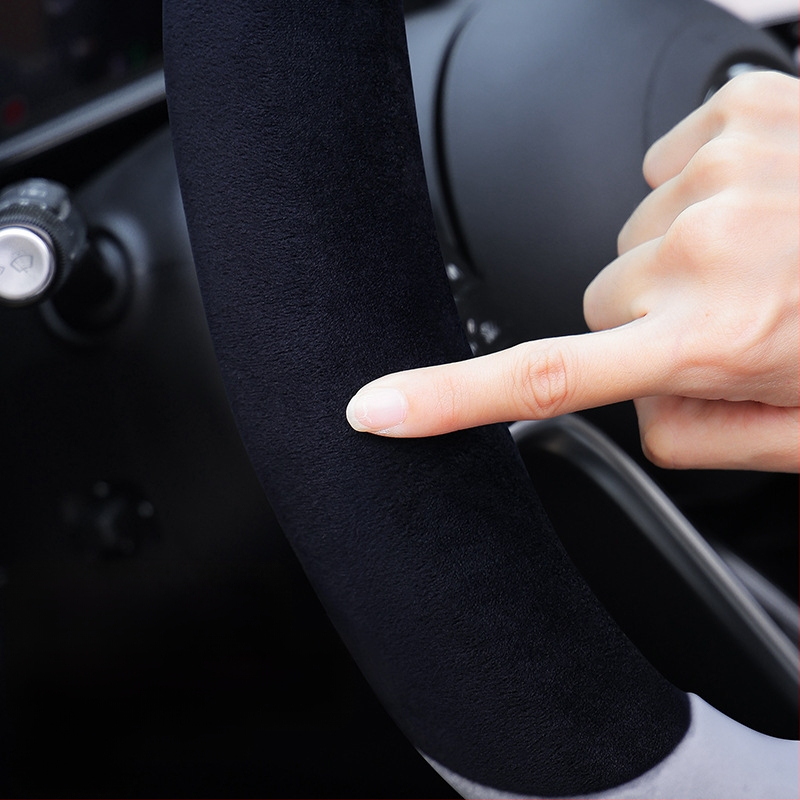 Automobilio vairas dangtelis - universalus; dirbtinis pliušas audinys; panda dizainas; žiemai; neslidus