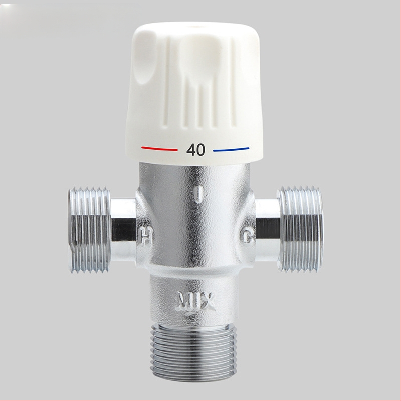 XC-02 термостатичен смесителен клапан с меден корпус, SMA паметна сплав, DN15, 0.03–1 MPa, подходящ за слънчеви, електрически и газови бойлери.