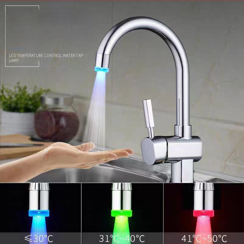 Kuhinjski kohout s produženjem protiv prskanja, LED senzor temperature mlaznice, filter za pranje povrća i tuš, model 017, ABS materijal, ručna montaža, površinska obrada injekcijskim oblikovanjem, moderni minimalistički stil