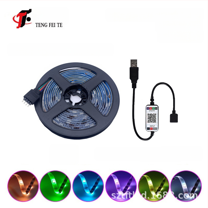 RGB LED juostelė su 30 LED 5050, įėjimo įtampa 5V, 24 mygtukų nuotolinio valdymo pultas ir Bluetooth programos valdymas, 120° spindulys
