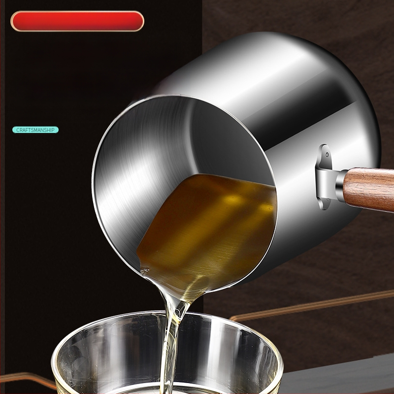 Valriekšto medžio ir 304 nerūdijančio plieno izoliuota kepimo keptuvė su fritūros krepšiu ir 304 plieno dangčiu, išorinis kepimo indas su sudėtingu dugnu, kepimui ir filtravimui, šiuolaikiškas minimalistinis stilius